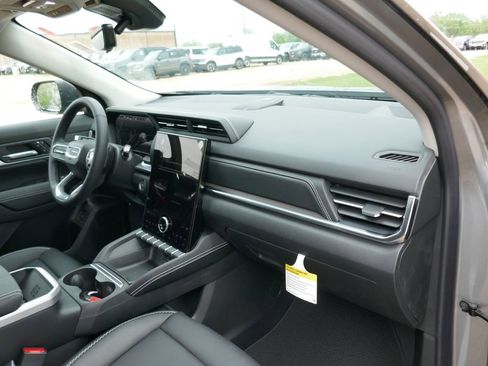 New 2026 GMC Terrain Denali w/ LPO, Black Badging Package image 11