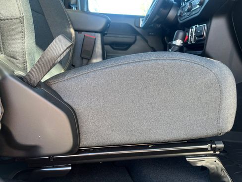 New 2026 Jeep Gladiator Sport image 28