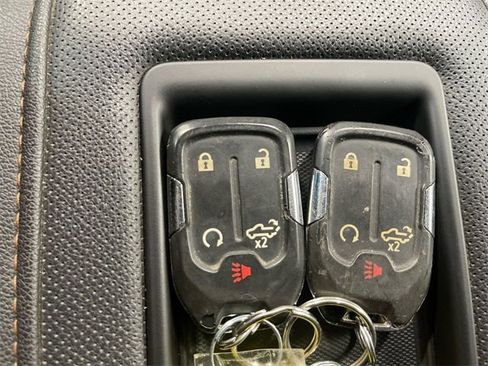 Used 2022 GMC Sierra 1500 AT4 w/ AT4 Preferred Package image 21