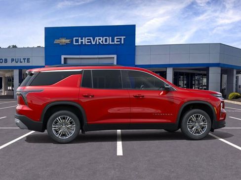New 2026 Chevrolet Traverse LT w/ Driver Confidence Package FWD image 5