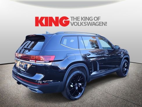 New 2026 Volkswagen Atlas SE image 3