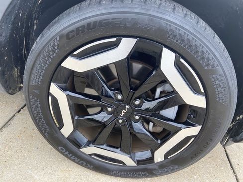 Used 2025 Kia Telluride S FWD image 27