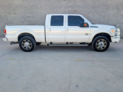 Used 2013 Ford F250 Platinum w/ FX4 Off Road Pkg image 9