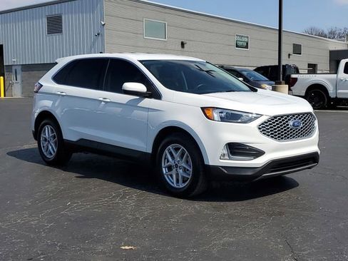 Certified 2024 Ford Edge SEL w/ Convenience Package AWD/4WD image 2