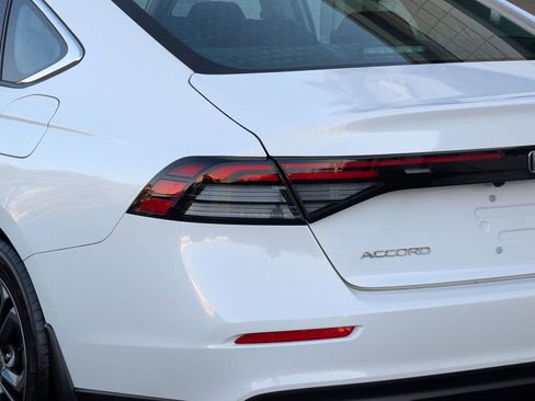 Used 2023 Honda Accord EX image 13