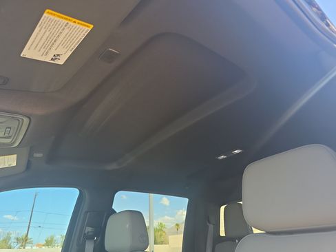 Used 2024 Chevrolet Silverado 2500 LTZ w/ LTZ Convenience Package AWD/4WD image 33