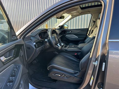 Used 2025 Acura MDX w/ Advance Package image 15