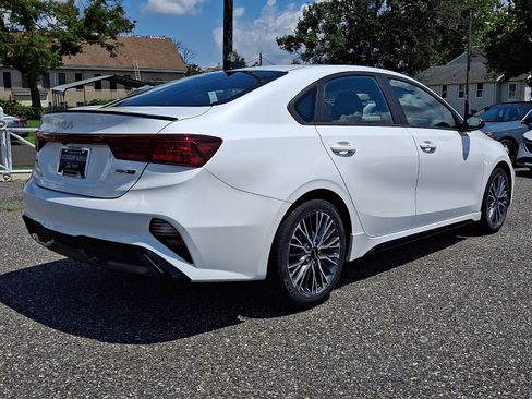 Used 2023 Kia Forte GT-Line w/ GT-Line Premium Package FWD image 5