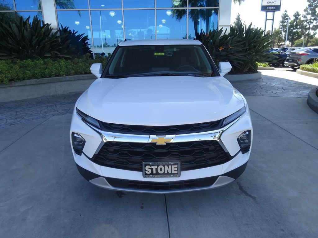 Certified 2023 Chevrolet Blazer LT w/ Convenience Package FWD image 2