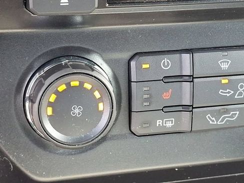 Used 2017 Ford F150 XLT w/ Equipment Group 302A Luxury AWD/4WD image 21
