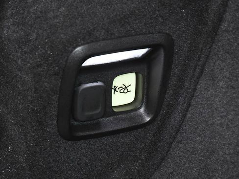 Used 2023 Chevrolet Corvette Stingray Premium Cpe w/ Body-Color Dual Roof Package RWD image 67