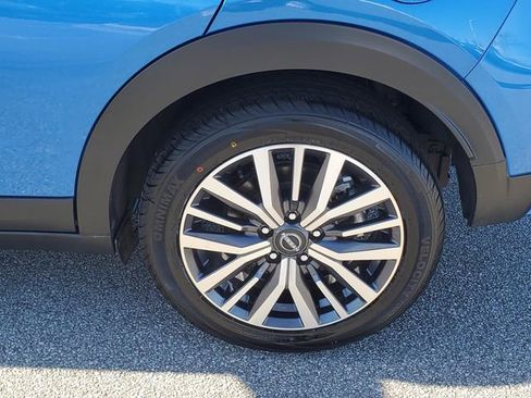 Certified 2024 Nissan Kicks SR FWD image 10