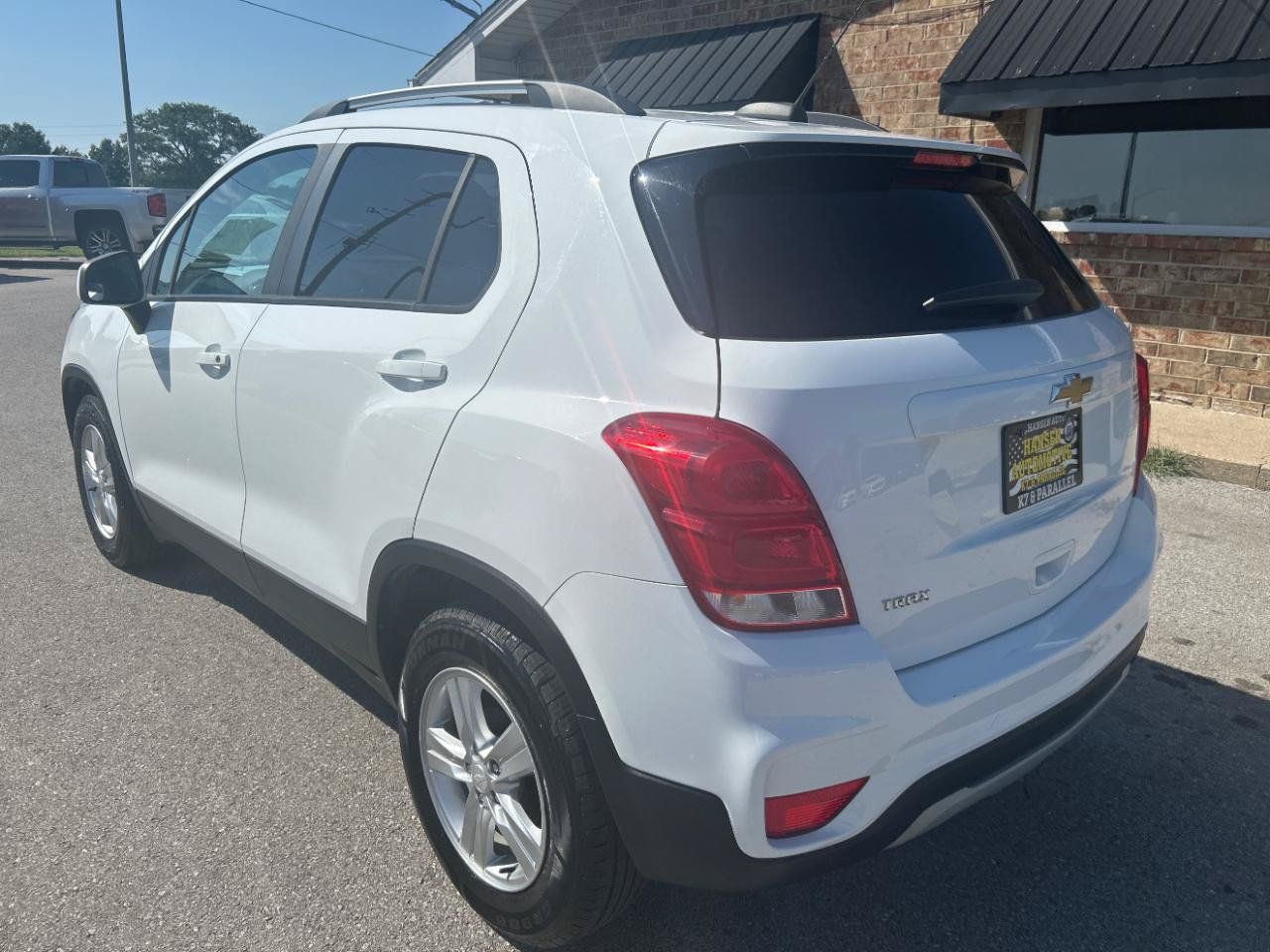 Used 2022 Chevrolet Trax LT FWD image 9