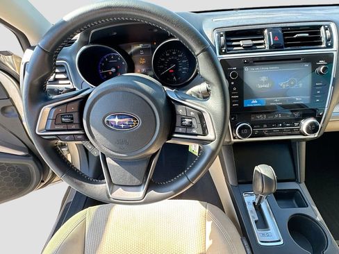 Used 2018 Subaru Outback 2.5i Premium AWD/4WD image 11
