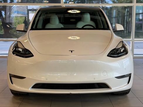 Used 2022 Tesla Model Y Performance AWD/4WD image 2