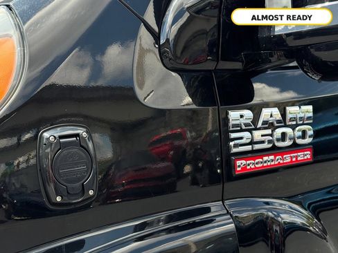 Used 2015 RAM ProMaster 2500 w/ Premium Appearance Group FWD image 12