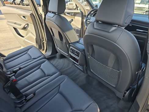 Used 2025 Audi Q7 3.0T Premium Plus w/ Premium Plus Package image 11