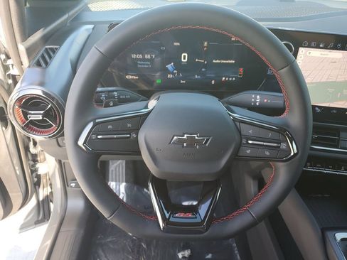 New 2026 Chevrolet Equinox EV RS image 28