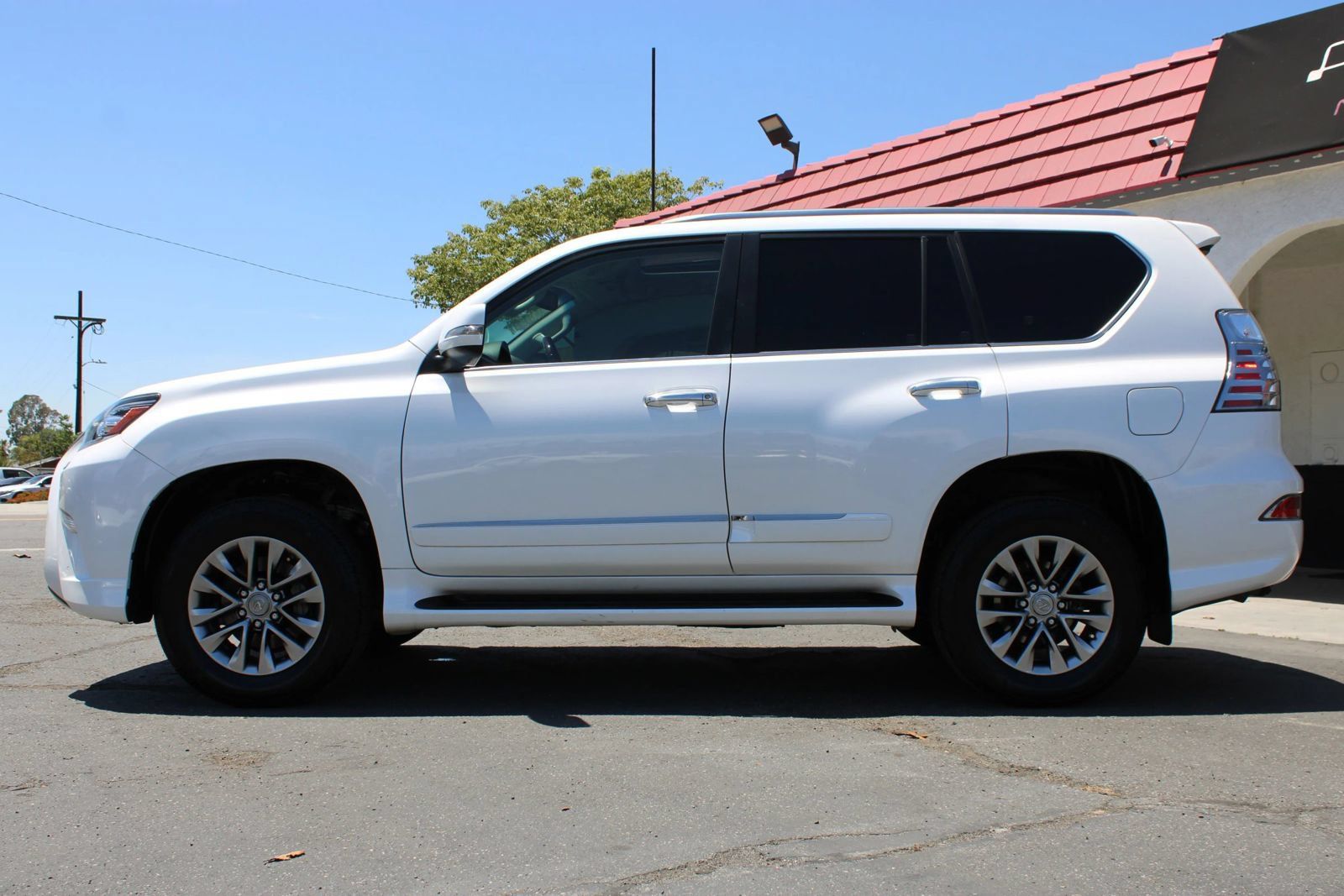Used 2018 Lexus GX 460 Luxury AWD/4WD image 45