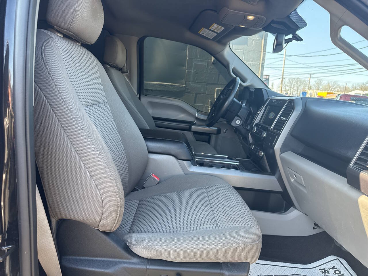 Used 2020 Ford F150 XLT w/ Equipment Group 302A Luxury AWD/4WD image 25