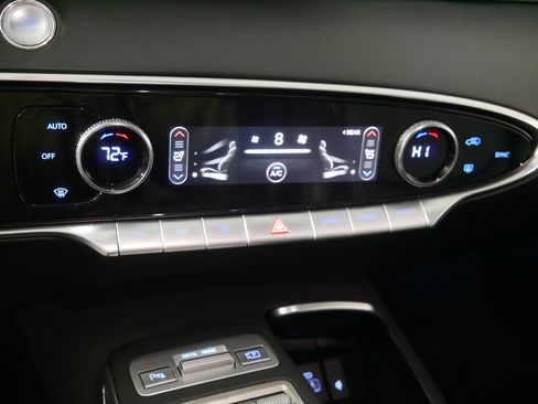 Certified 2022 Genesis GV70 2.5T w/ Select Package image 23