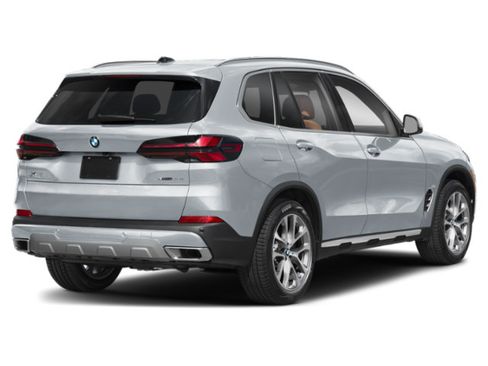 Used 2026 BMW X5 xDrive40i w/ M Sport Package AWD/4WD image 2