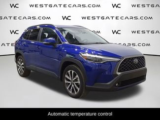 Used 2022 Toyota Corolla Cross XLE video 2