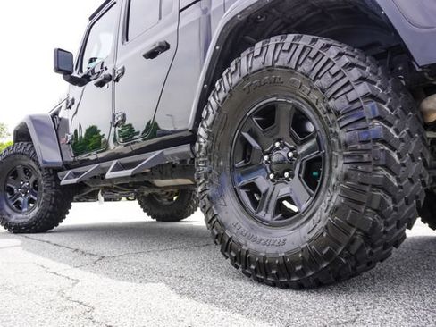 Used 2022 Jeep Gladiator Mojave w/ LED Lighting Group AWD/4WD image 32