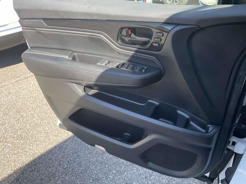 Used 2023 Honda Odyssey Elite image 35