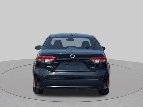 Used 2022 Toyota Corolla LE FWD image 3