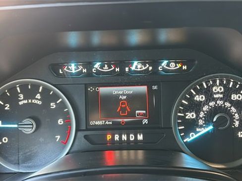 Used 2018 Ford F150 XLT w/ Equipment Group 302A Luxury image 12