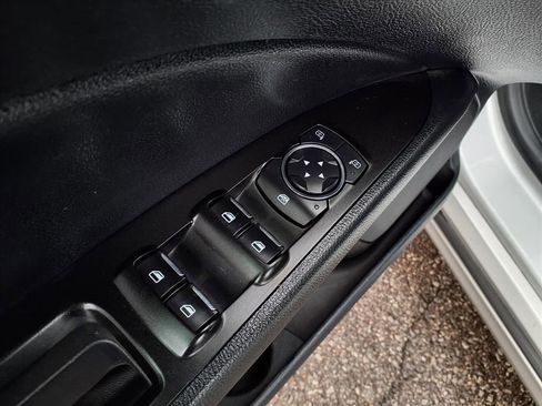 Used 2019 Ford Fusion SEL image 21