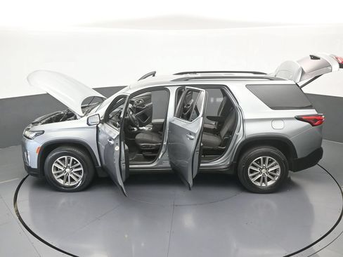 Used 2023 Chevrolet Traverse LT FWD image 57