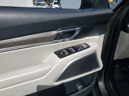 Used 2020 Kia Telluride EX w/ EX Premium Package image 19