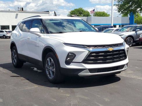 Certified 2023 Chevrolet Blazer LT w/ Convenience Package FWD image 2