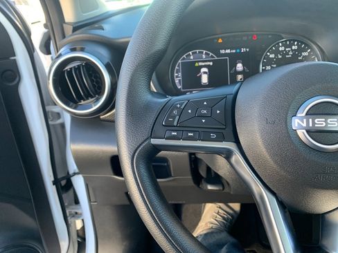 Used 2024 Nissan Kicks SV image 15