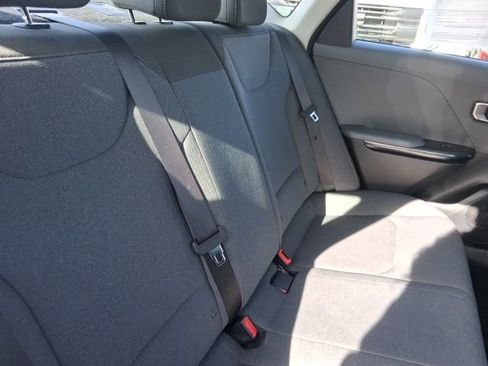 Used 2025 Kia K4 LXS image 9