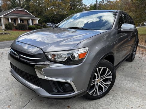 Used 2019 Mitsubishi Outlander Sport ES image 1