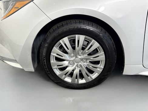 Used 2020 Toyota Corolla LE image 37