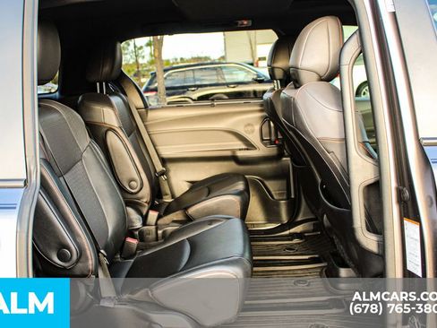 Used 2022 Toyota Sienna XSE image 22