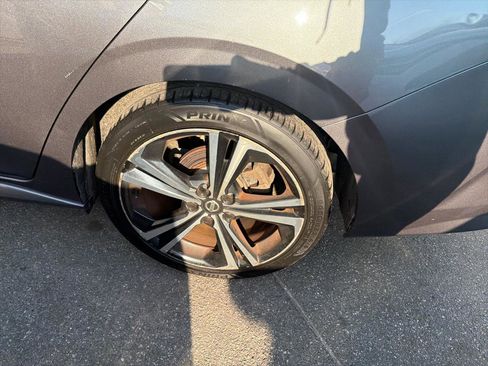 Used 2020 Nissan Sentra SR w/ Premium Package FWD image 13