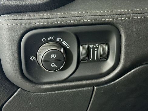 Used 2025 RAM 2500 Limited image 6