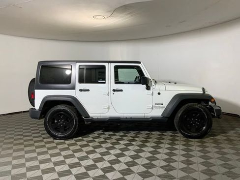 Used 2016 Jeep Wrangler Unlimited Sport w/ Quick Order Package 24S AWD/4WD image 4