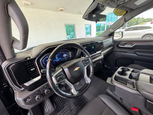 Used 2023 Chevrolet Silverado 1500 LT AWD/4WD image 13