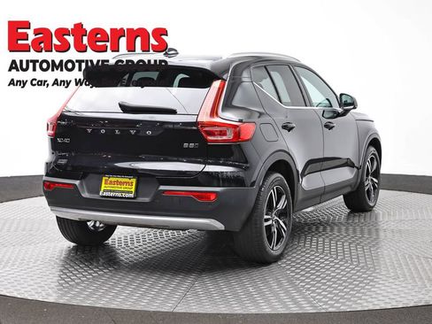 Used 2024 Volvo XC40 B5 Core AWD/4WD image 5