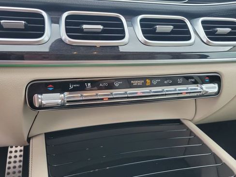 Used 2021 Mercedes-Benz GLS 580 4MATIC image 27