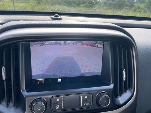 Used 2021 Chevrolet Colorado Z71 w/ Safety Package RWD image 22