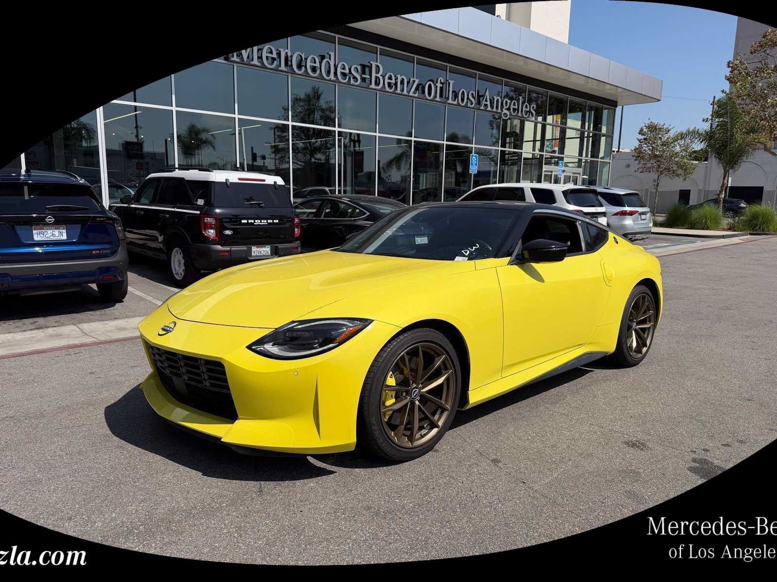 Used 2023 Nissan Z w/ Floor Mat Package (L93) RWD image 1