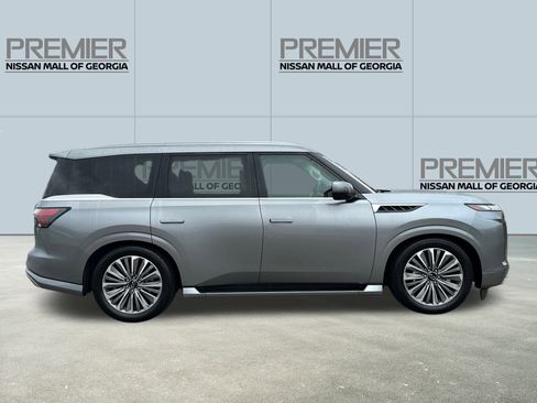 Used 2025 INFINITI QX80 Sensory image 4