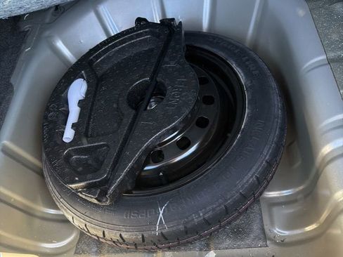 Used 2019 Ford Fiesta SE FWD image 15